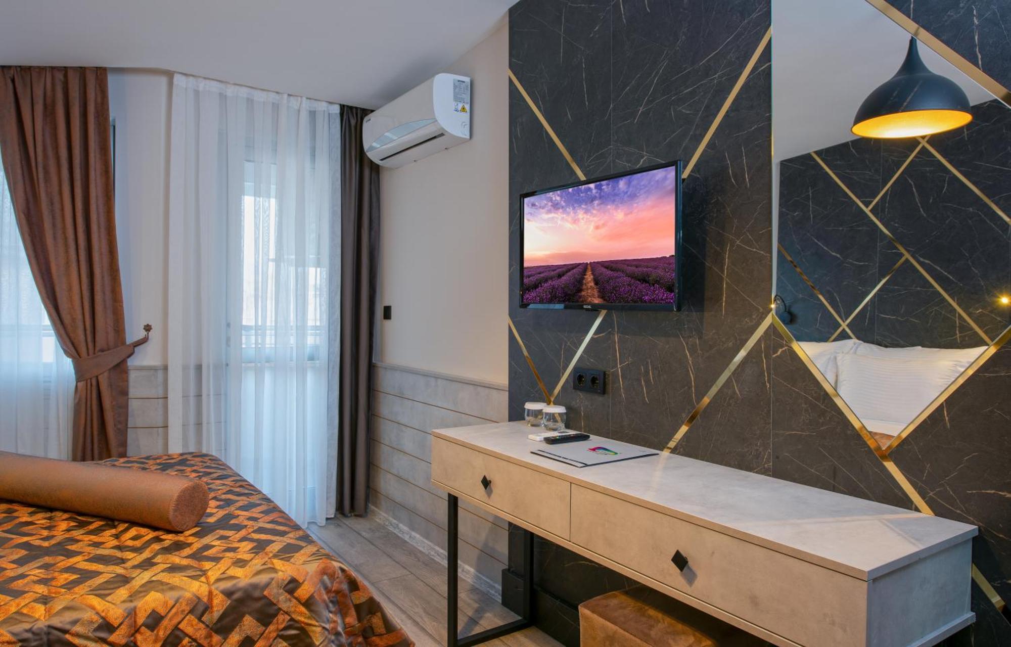 Monart Отель 4*